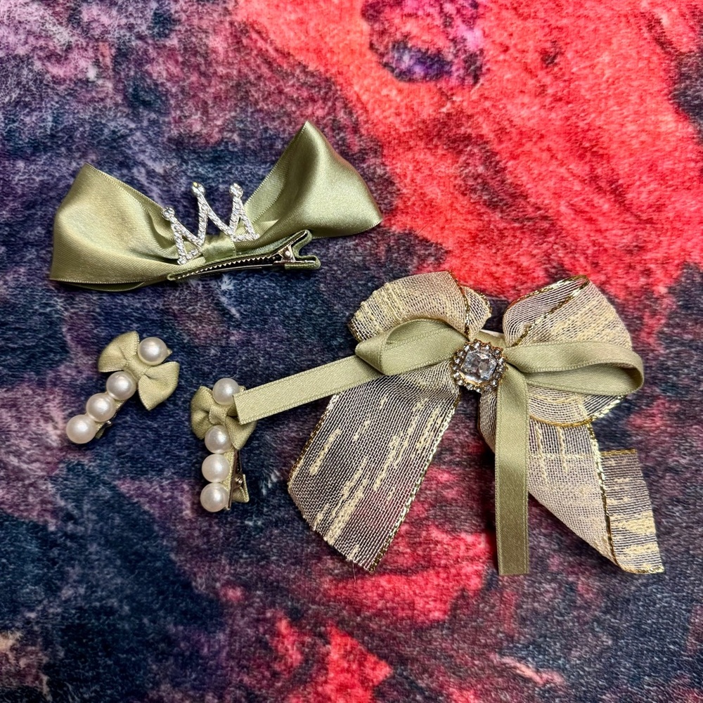 💜 Bundle of Disney Princess Tiana Inspired Hair Bows and Accessories - NWOT